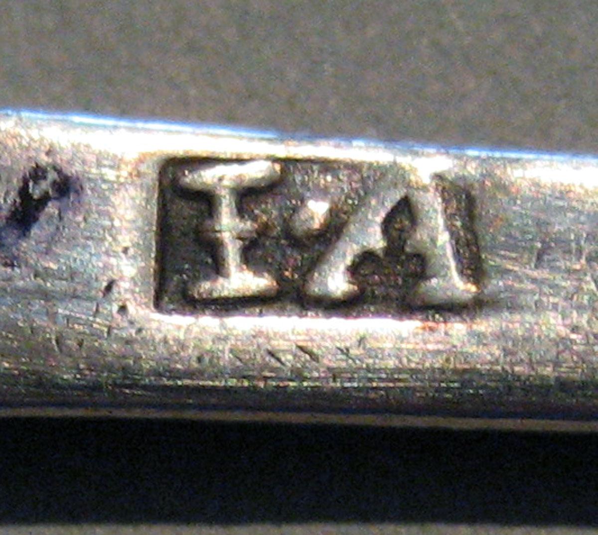 1998.0004.372 Silver Spoon mark