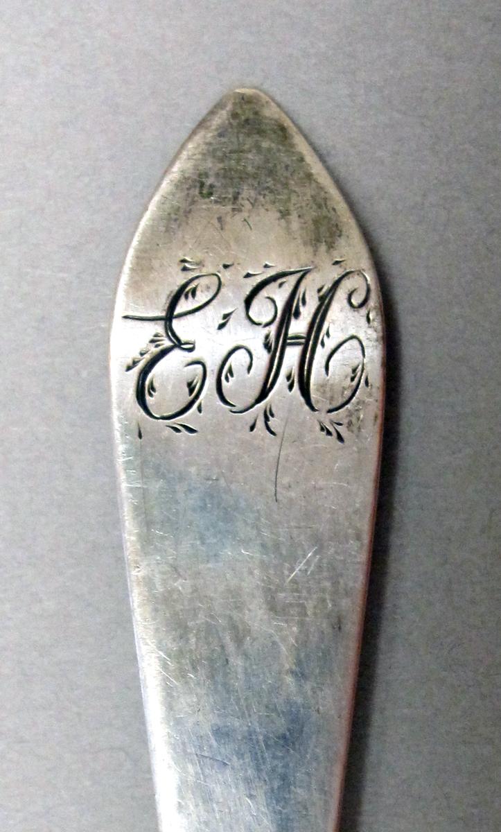 1998.0004.3737.001 Silver spoon engraving