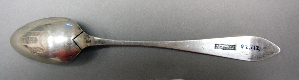 1998.0004.3737.001 Silver spoon underside