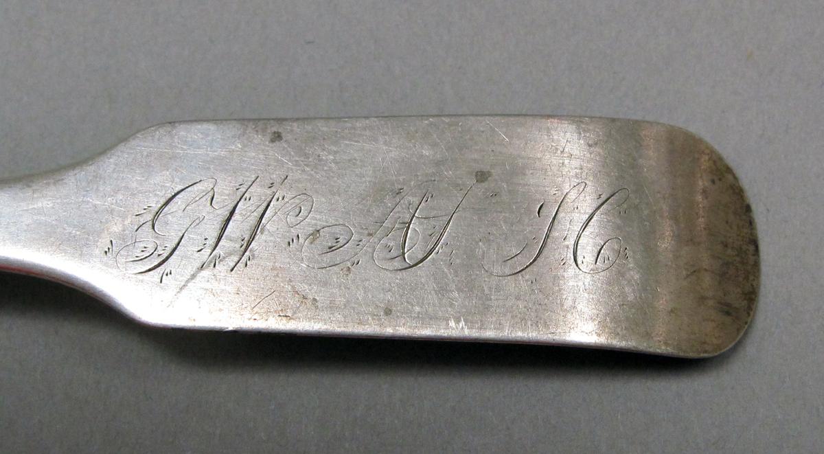 1998.0004.3738 Silver spoon engraving