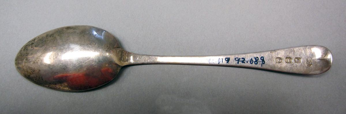 1998.0004.3744 Silver spoon underside