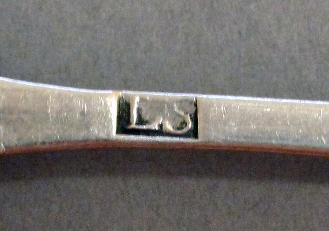 1998.0004.3746 Silver Spoon mark