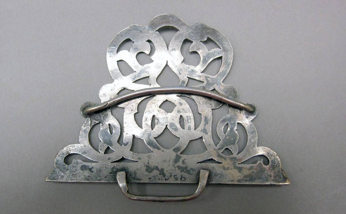 1998.0004.3749A Silver Buckle underside