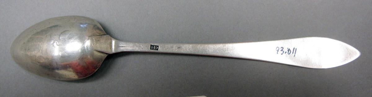 1998.0004.3755.002 Silver Spoon underside