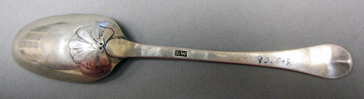 1998.0004.3759.002 Silver Spoon underside