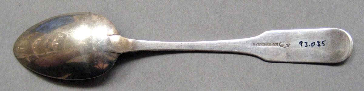 1998.0004.3778 Silver Spoon underside