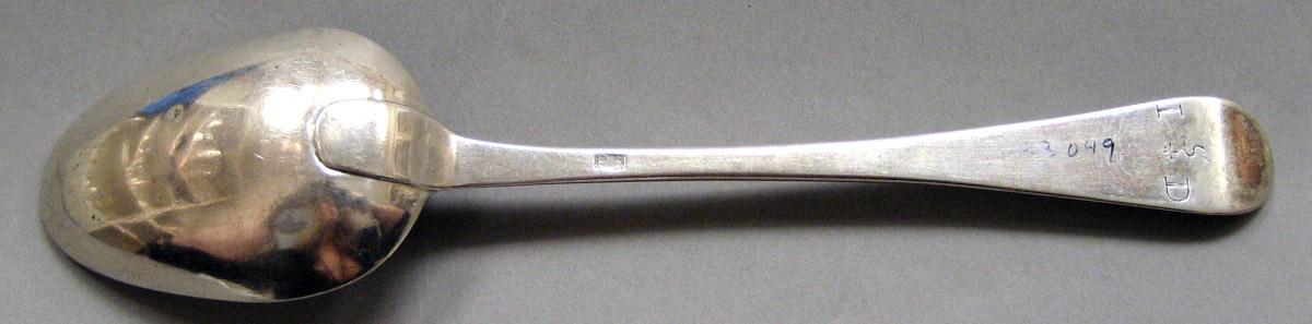 1998.0004.3792 Silver Spoon underside