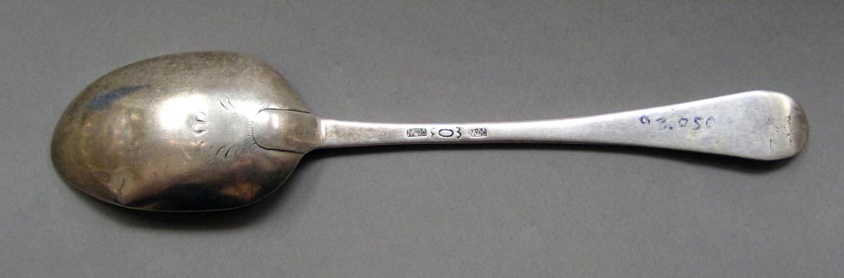 1998.0004.3793 Silver spoon underside