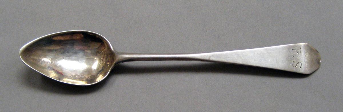 1998.0004.3796 Silver spoon upper surface