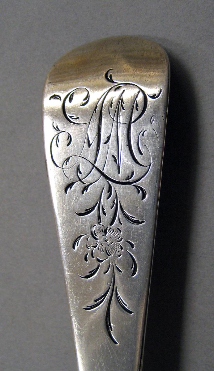 1998.0004.3797 Silver spoon engraving