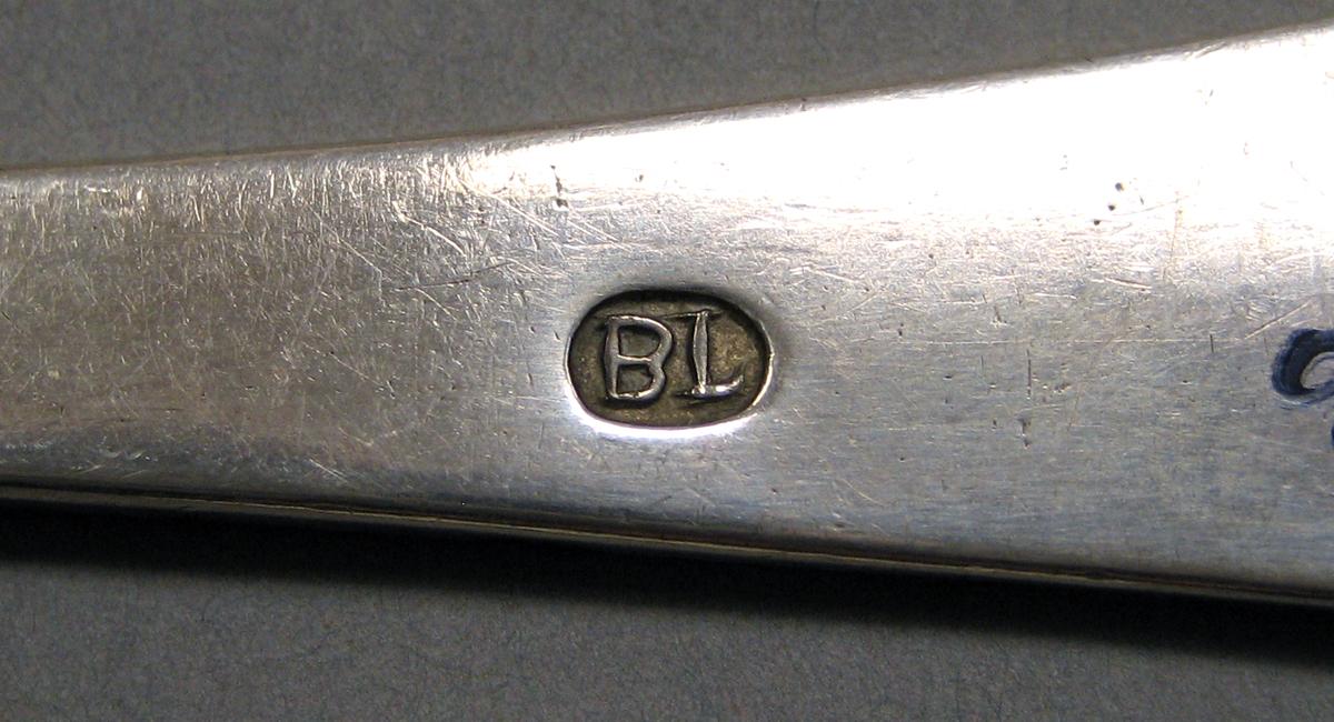 1998.0004.3800.002 Silver spoon mark