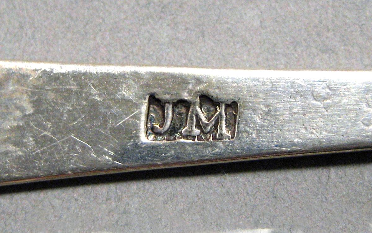 1998.0004.3804.001 Silver spoon mark