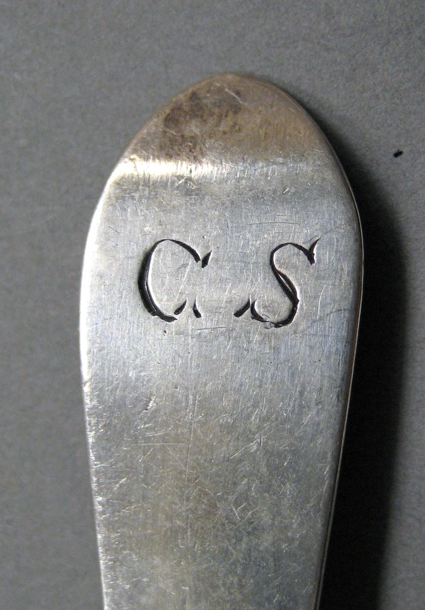 1998.0004.3804.002 Silver spoon engraving