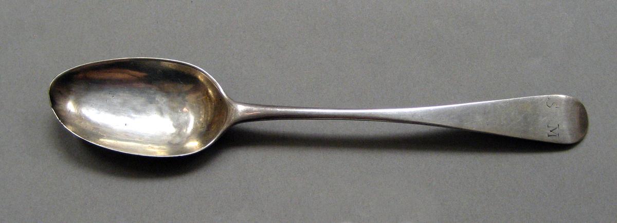 1998.0004.3807 Silver spoon upper surface