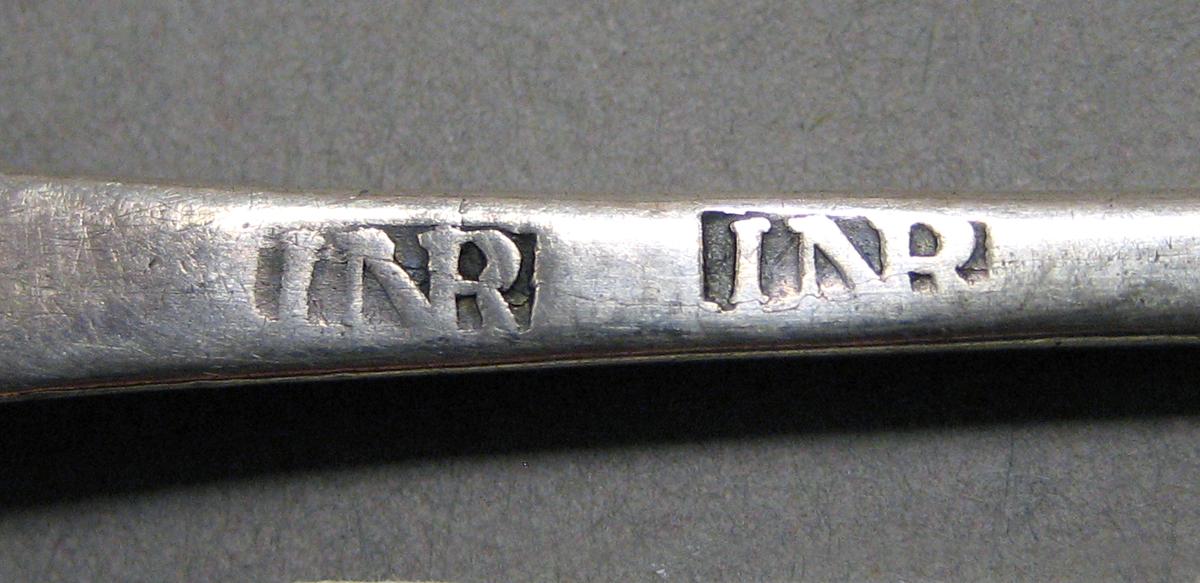 1998.0004.3807 Silver spoon mark