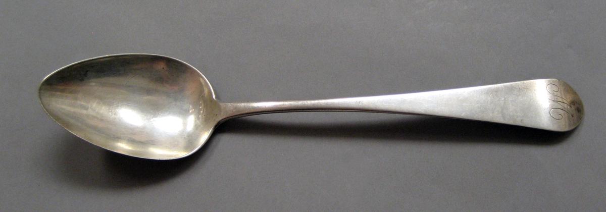 1998.0004.3811 Silver spoon upper surface