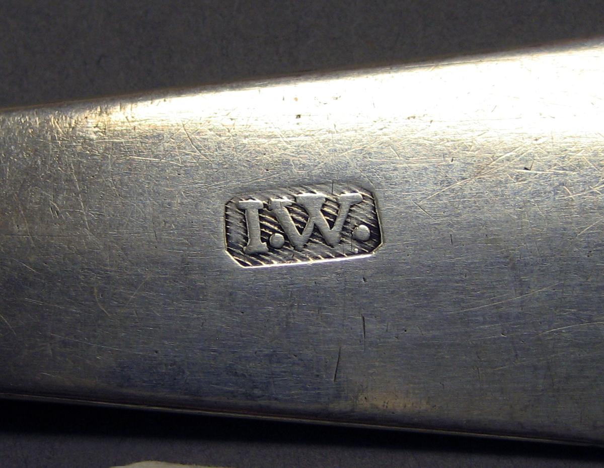 1998.0004.3811 Silver spoon mark
