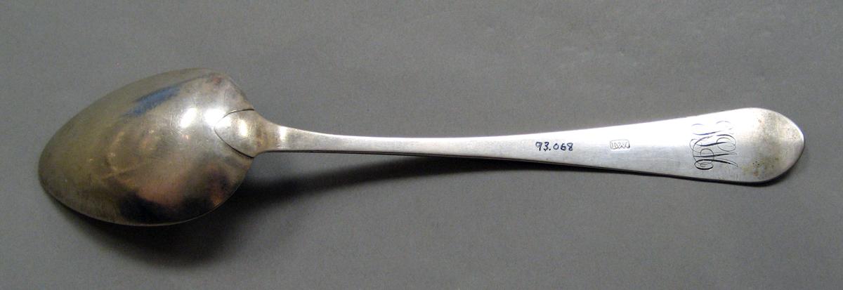 1998.0004.3811 Silver spoon underside