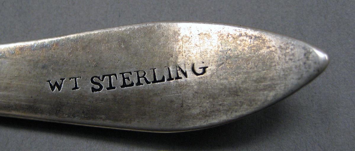 1998.0004.3812 Silver spoon mark