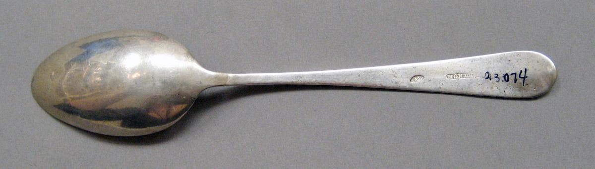 1998.0004.3817 Silver Spoon underside