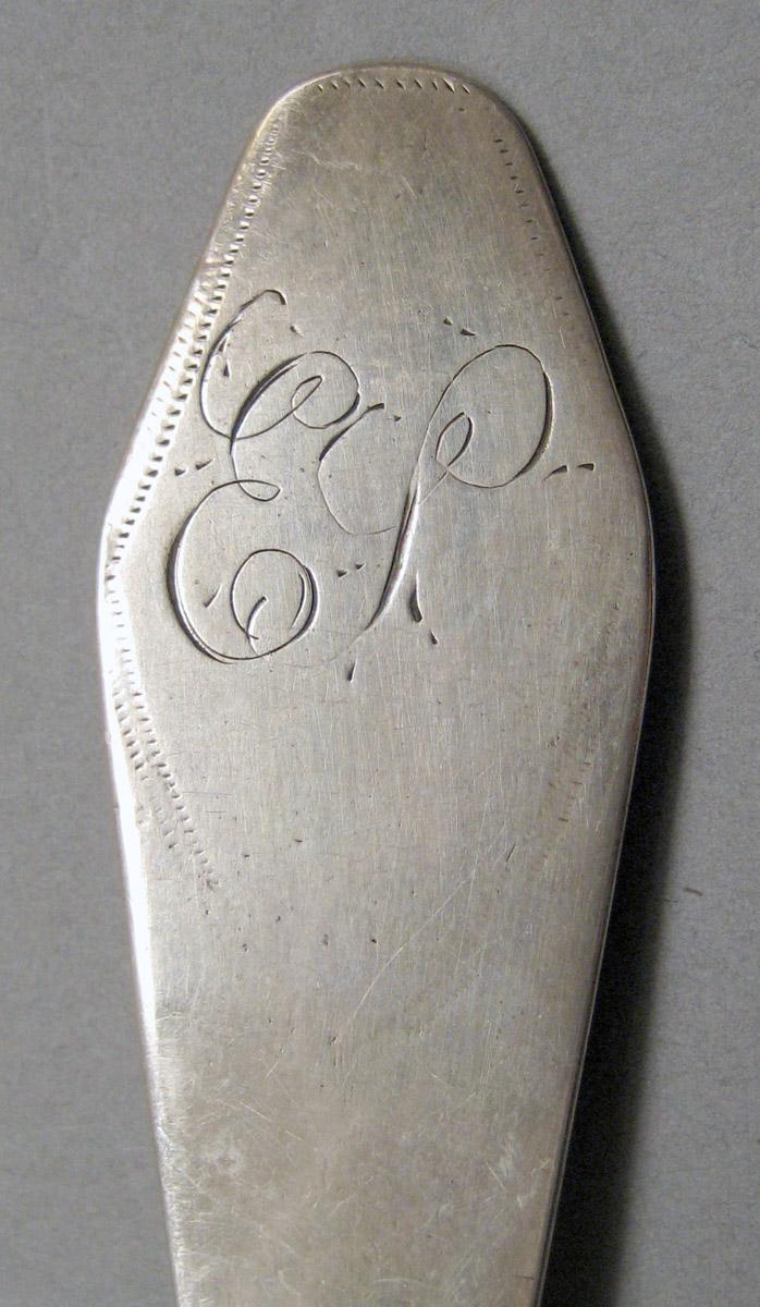 1998.0004.3819 Silver Spoon engraving upper surface