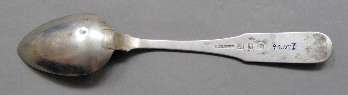 1998.0004.3820 Silver Spoon underside