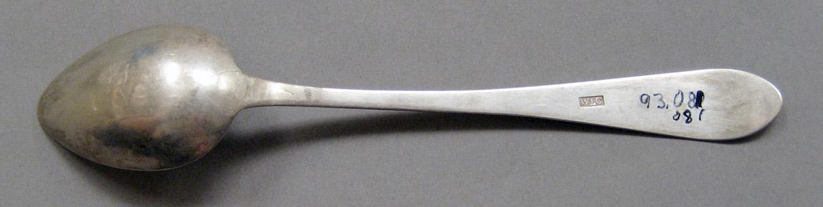 1998.0004.3824.002 Silver Spoon underside