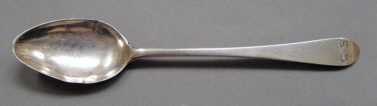 1998.0004.3828 Silver Spoon upper surface
