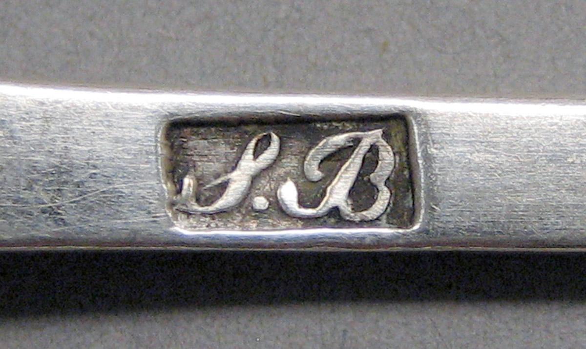 1998.0004.3830 Silver Spoon mark