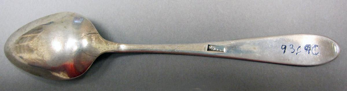 1998.0004.3833 Silver Spoon underside