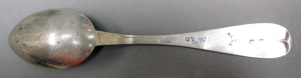 1998.0004.3836 Silver Spoon underside