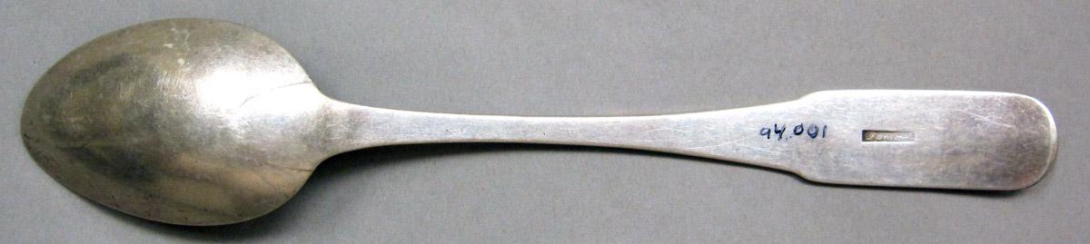 1998.0004.3843 Silver Spoon underside