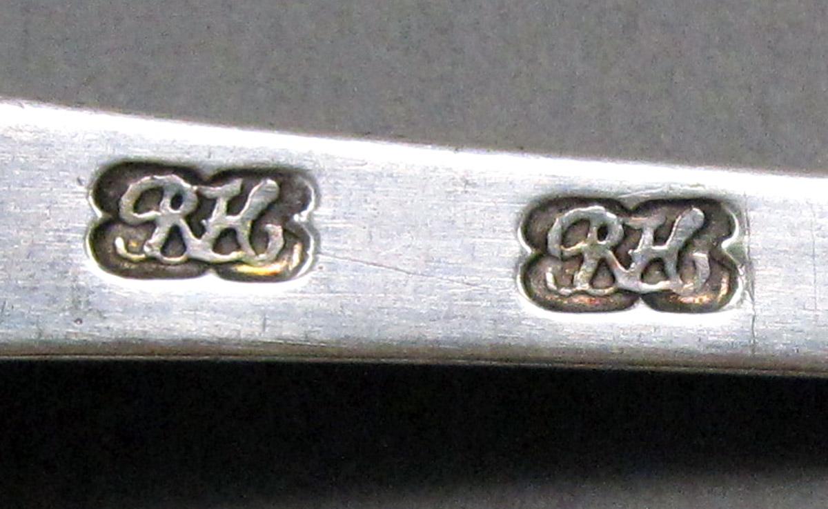 1998.0004.3844 Silver Spoon mark