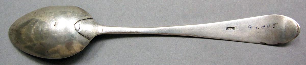 1998.0004.3847.001 Silver Spoon underside