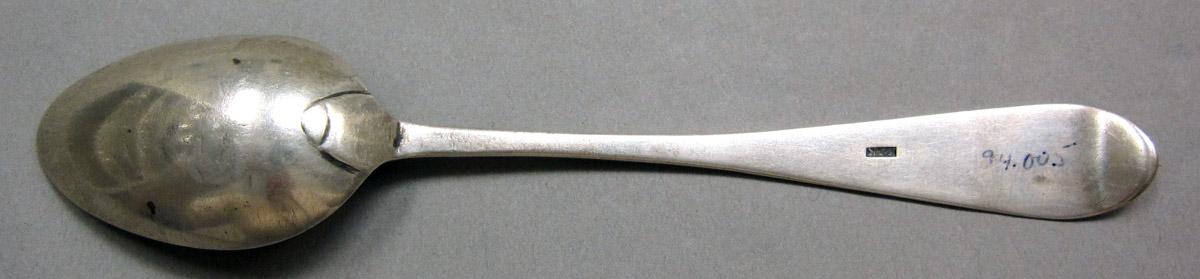 1998.0004.3847.002 Silver Spoon underside