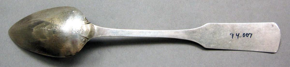 1998.0004.3849 Silver Spoon underside