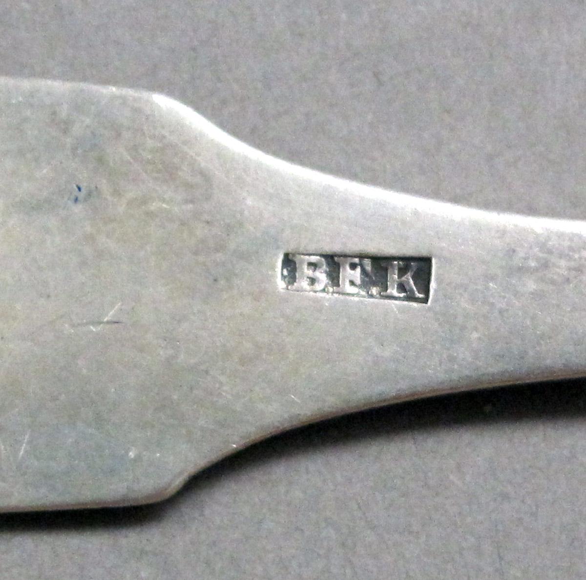 1998.0004.3851 Silver Spoon mark