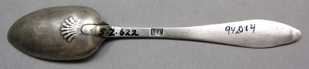 1998.0004.3856 Silver Spoon underside