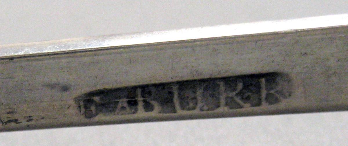 1998.0004.3867 Silver Tongs mark