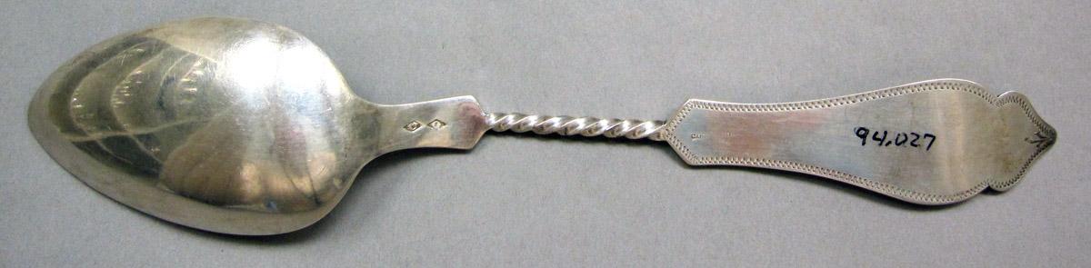 1998.0004.3869 Silver Spoon underside
