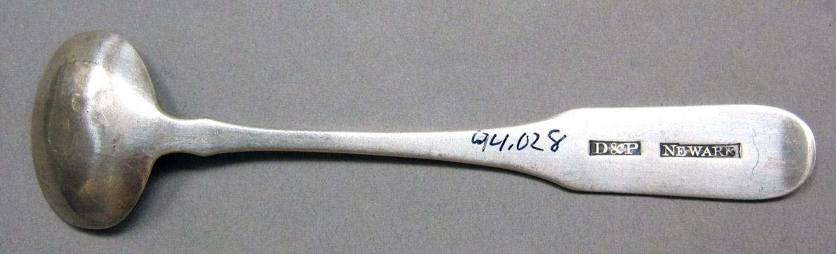1998.0004.3870 Silver Spoon underside