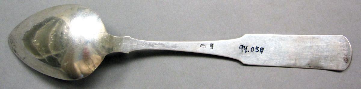 1998.0004.3880 Silver Spoon underside