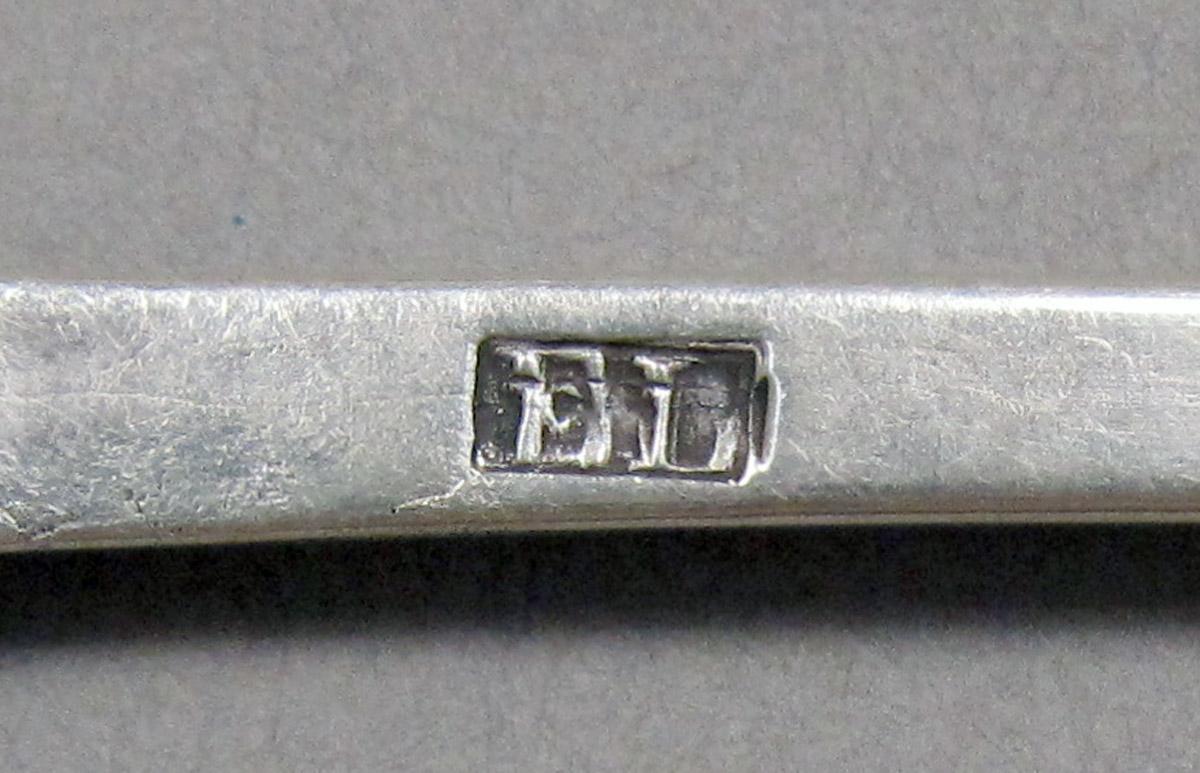1998.0004.3885 Silver Spoon mark