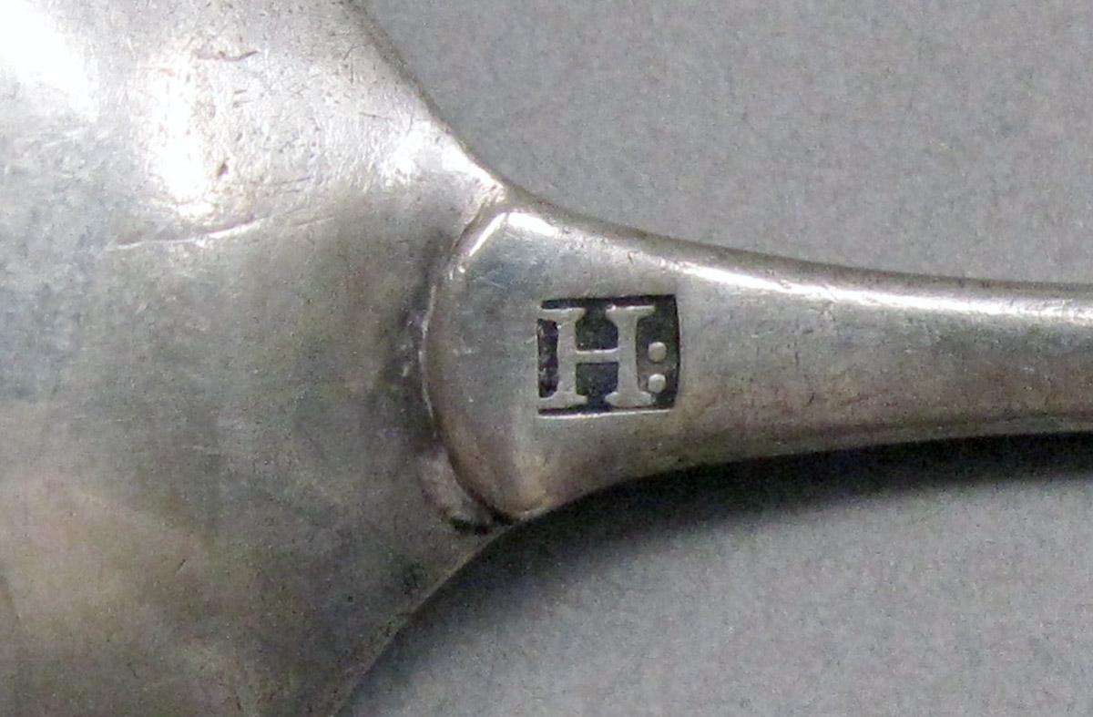 1998.0004.3886 Silver Spoon mark