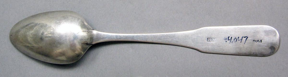 1998.0004.3889 Silver Spoon underside
