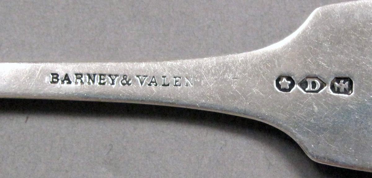 1998.0004.3890.002 Silver Spoon mark