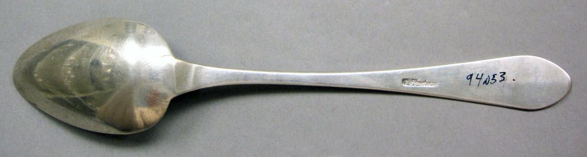 1998.0004.3895 Silver Spoon underside