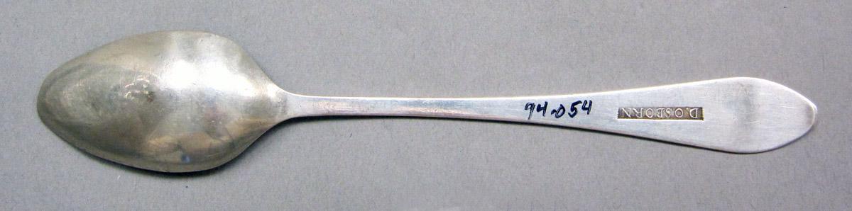 1998.0004.3896 Silver Spoon underside