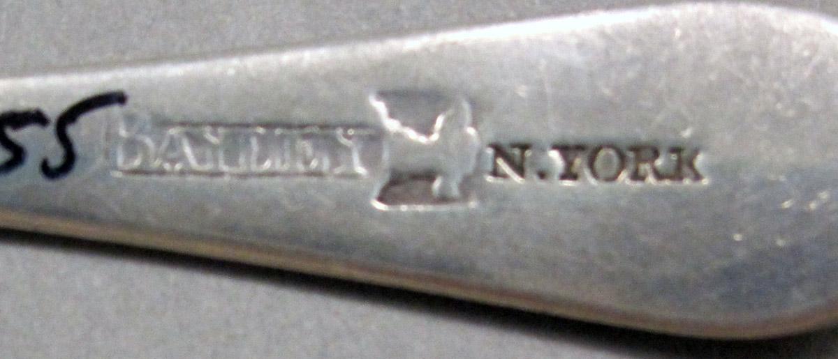 1998.0004.3897.001 Silver Spoon mark