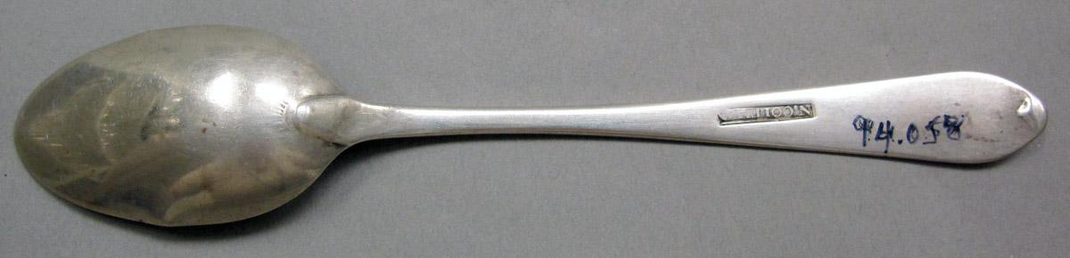 1998.0004.3900 Silver Spoon underside